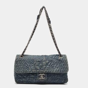 مملوكة مسبقًا Chanel Blue Quilted Denim CC Camelia Embroidered Flap Bag