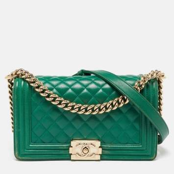 Pre Owned Chanel Green Quilted Leather Medium Boy Flap Bag