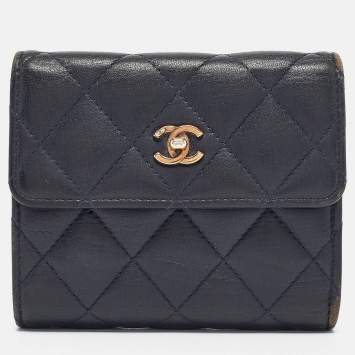 Pre Owned Chanel Navy Blue Quilted Leather CC Trifold Wallet