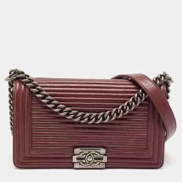 Pre Owned Chanel Burgundy Horizontal Quilted Leather Medium Boy Flap Bag