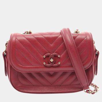 Pre Owned Chanel Red Reverse Chevron Quilted  Leather Round Top Handle  Bag