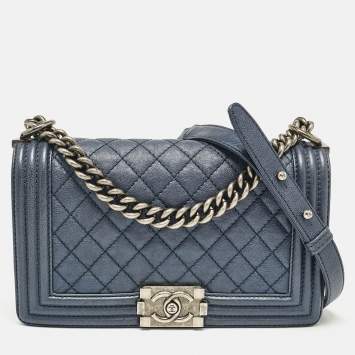 Pre Owned Chanel Navy Blue Quilted Leather Medium Boy Flap Bag