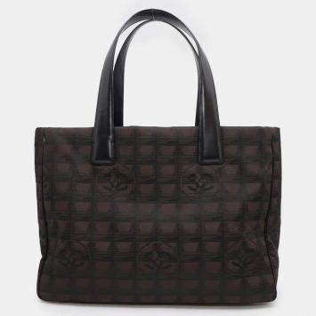 Pre Owned Chanel Brown/Black Nylon Leather New Travel Line Tote Bag 
