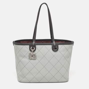 Pre Owned Chanel Grey/Black Quilted Caviar Leather Fever Shopper Tote