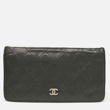 Pre Owned Chanel Black Quilted Leather L Yen Wallet