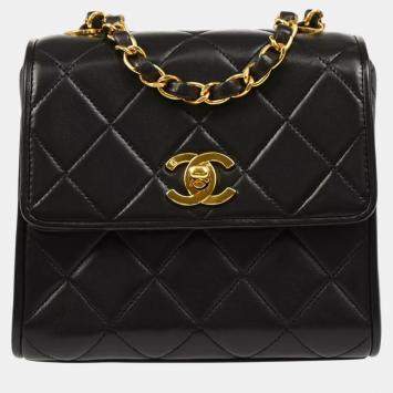 Pre Owned Chanel Black Lambskin Flap Shoulder Bag