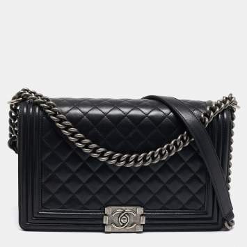 Pre Owned Chanel Black Quilted Leather New Medium Boy Flap Bag