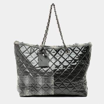Pre Owned Chanel Grey Large Quilted Tweed and Vinyl Funny Patchwork Tote Bag
