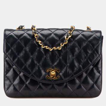 Pre Owned Chanel Black CC Quilted Lambskin Flap Bag