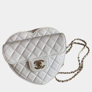 Pre Owned Chanel Pearl White Leather CC In Love Heart Chain Shoulder Bag