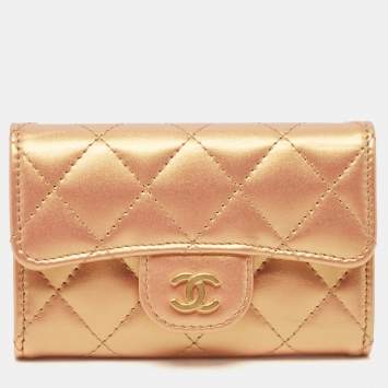 مملوكة مسبقًا Chanel Gold Iridescent Quilted Leather Classic Card Holder