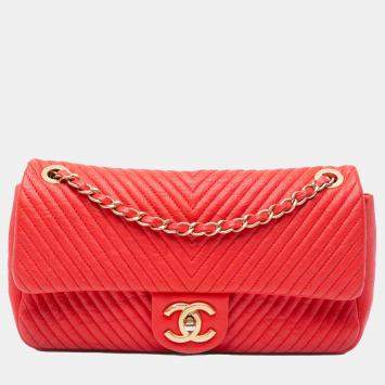 Pre Owned Chanel Red Medium Wrinkled Calfskin Quilted Chevron Medallion Charm Surpique Flap
