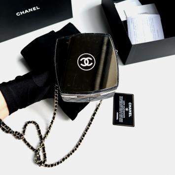 Pre Owned Chanel Black Lambskin Mirror Finish Box Chain Shoulder Bag