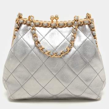 Pre Owned Chanel Silver Quilted Leather Vintage CC Chain Detail Shoulder Bag