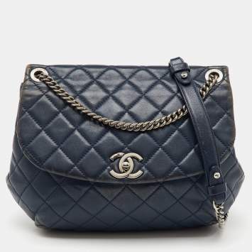 Pre Owned Chanel Navy Blue Quilted Leather Daily Supple Flap Bag