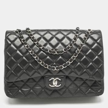Pre Owned Chanel Black Quilted Lambskin Leather Maxi Classic Double Flap Bag