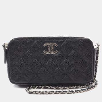 مملوكة مسبقًا Chanel Black Leather Small Clutch With Chain