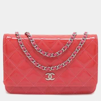 Pre Owned Chanel Pink Quilted Patent Leather CC Wallet On Chain