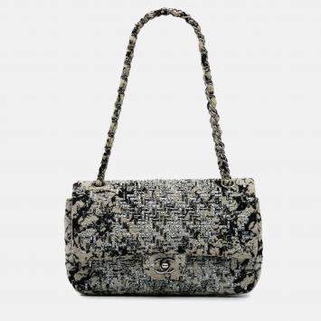 Pre Owned Chanel Black/White Medium Classic Wool Herringbone Double Flap