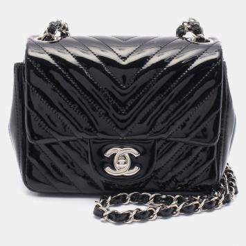 Pre Owned Chanel Chevron Black Patent Leather Chain Shoulder Bag