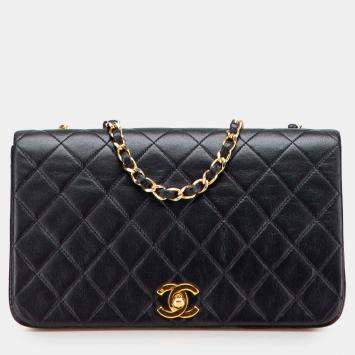 Pre Owned Chanel Black Medium Quilted Lambskin Full Flap