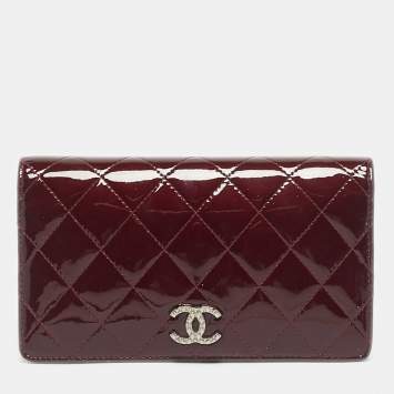Pre Owned Chanel Burgundy Quilted Patent Leather L Yen Wallet