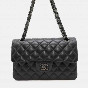 Chanel Matelasse W Flap Chain Shoulder Bag Black Lambskin Size 23