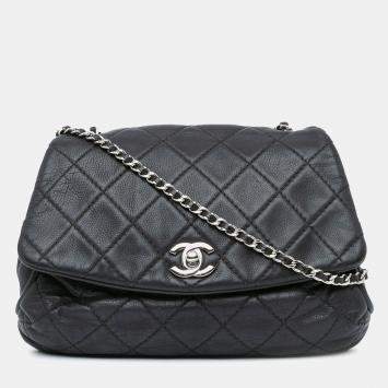 Chanel Black Quilted Calfskin Curvy Flap