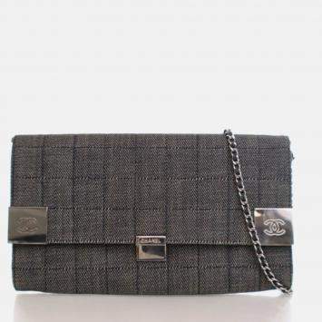 Pre Owned Chanel Chocolate Bar Vintage Denim Flap Bag
