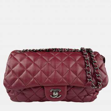 Pre Owned Chanel Matelasse Burgundy Leather Metal Shoulder Bag