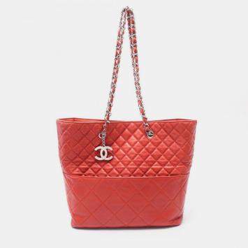 Pre Owned Chanel Red CC Quilted Lambskin Chain Tote
