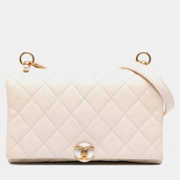 Chanel White Quilted Calfskin Pearl CC Accordion Flap