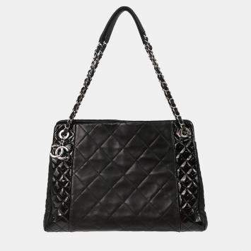Pre Owned Chanel Black Calfskin Patent Leather Chain Tote Handbag