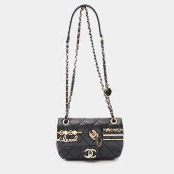 Pre Owned Chanel Matelasse Chain Shoulder Bag  Lamb Sheep Leather Black