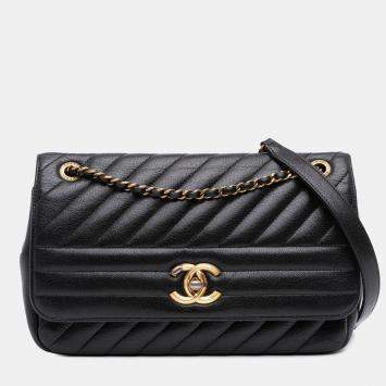 Pre Owned Chanel Black Medium Diagonal Quilted Goatskin Flap