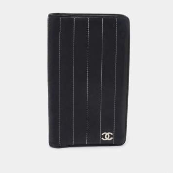 Pre Owned Chanel Black Striped Leather Vertical CC Wallet
