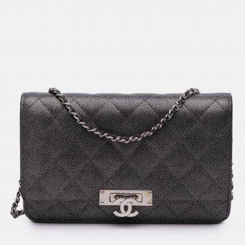 Pre Owned Chanel Black Quilted Metallic Caviar Golden Class Wallet On Chain