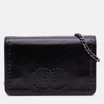 Pre Owned Chanel Black CC Embossed Lambskin Wallet on Chain