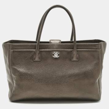 Pre Owned Chanel Metallic Leather XL Executive Cerf Tote