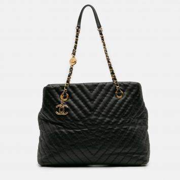 Pre Owned Chanel Black Large Chevron Calfskin Surpique Tote
