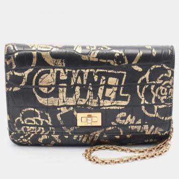 Pre Owned Chanel 2.55 Black Gold Leather Shoulder Bag