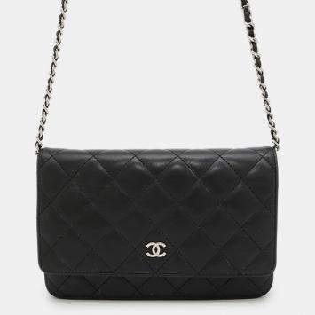 Pre Owned Chanel Matelasse Chain Wallet Black Lambskin