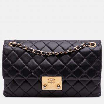 Pre Owned Chanel Black Quilted Lambskin Pagoda Accordion Flap