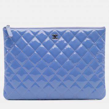 Pre Owned Chanel Blue Medium Quilted Patent O Case Clutch