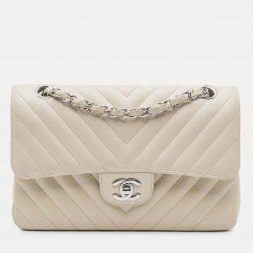 Pre Owned Chanel Classic Double Flap Small White Chevron Lambskin Shoulder Bag