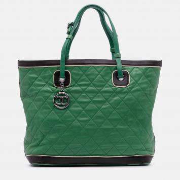 Pre Owned Chanel Green Large Quilted Lambskin Country Club Tote