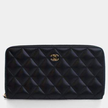 Pre Owned Chanel Black Lambskin CC Zip Wallet
