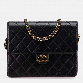 Pre Owned Chanel Black CC Quilted Lambskin Single Flap