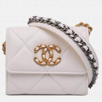 Pre Owned Chanel White Quilted Lambskin Chanel 19 Card Holder On Chain