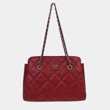 Pre Owned Chanel Bordeaux Calfskin Hamptons Ultra Stitch Tote Chain Handbag